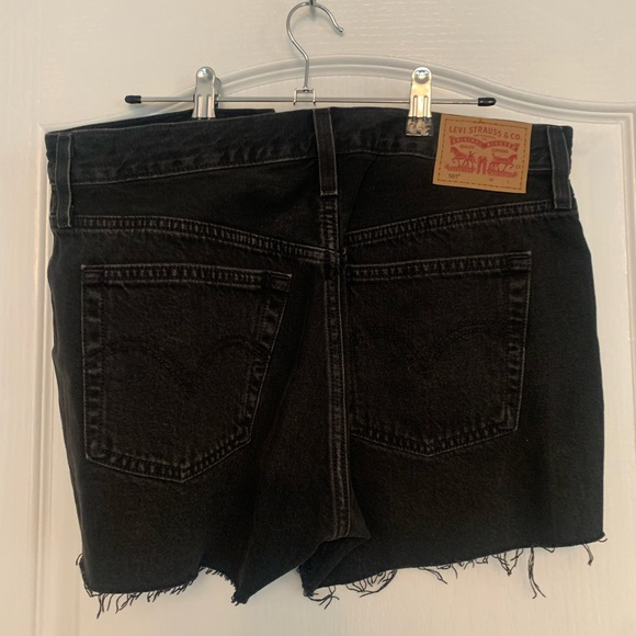 Levi’s High Waisted Shorts NWOT - Picture 2 of 5